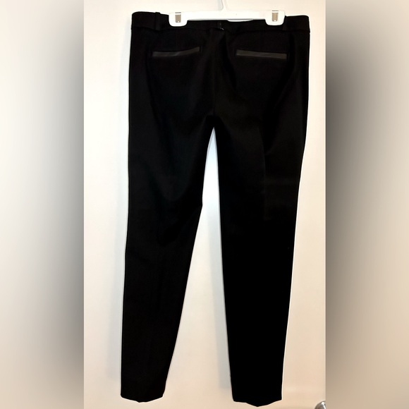 Banana Republic Sloan slim leg pants with leather details. Black. Size 8. - Picture 6 of 6